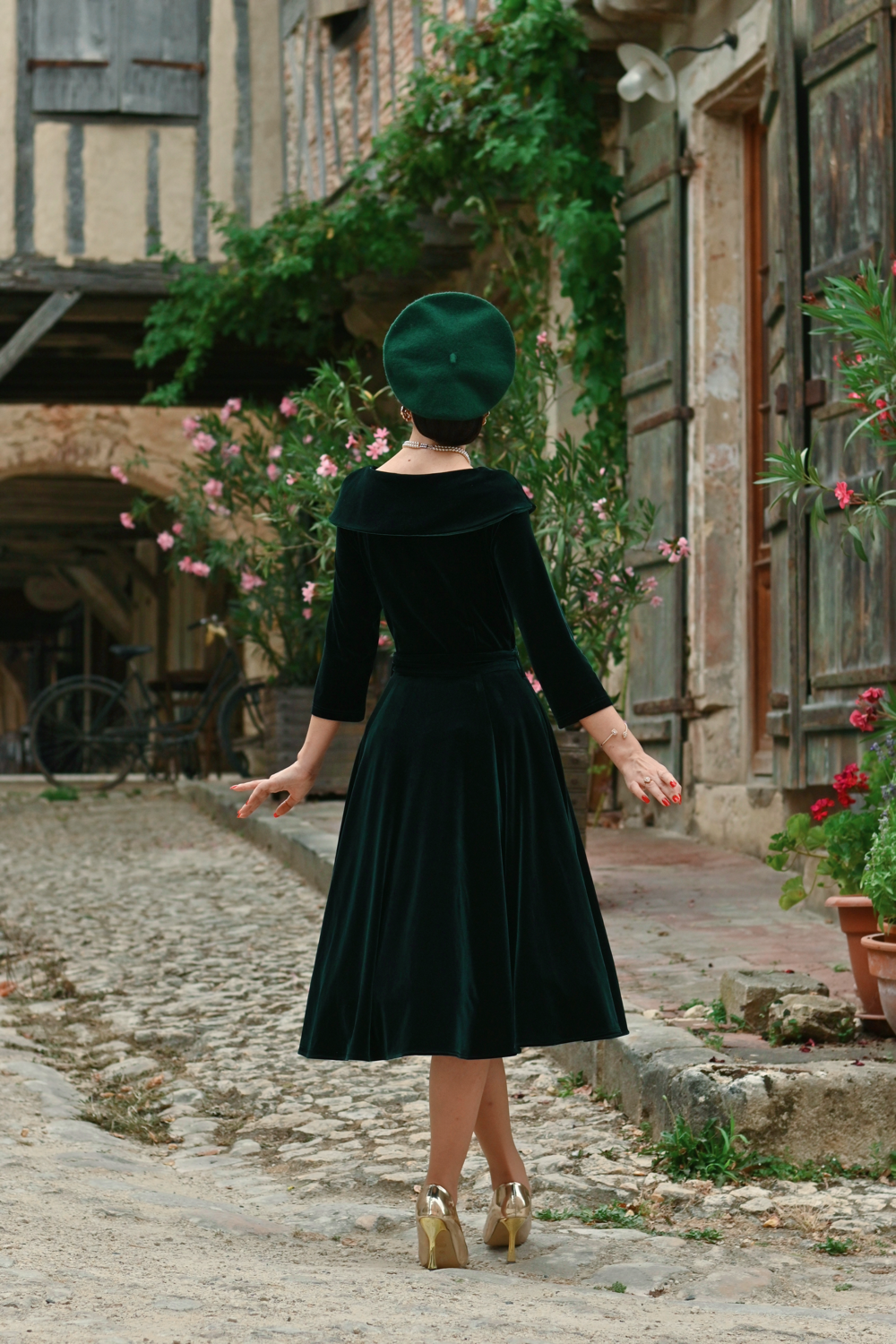 Pheobe Green Velvet Swing Dress in Extended Sizing